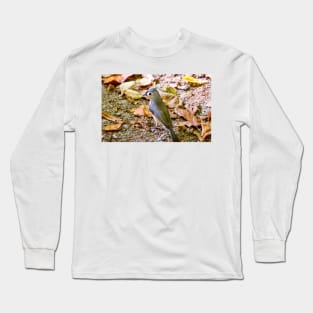 Tufted Titmouse in Woodland Leaves Long Sleeve T-Shirt